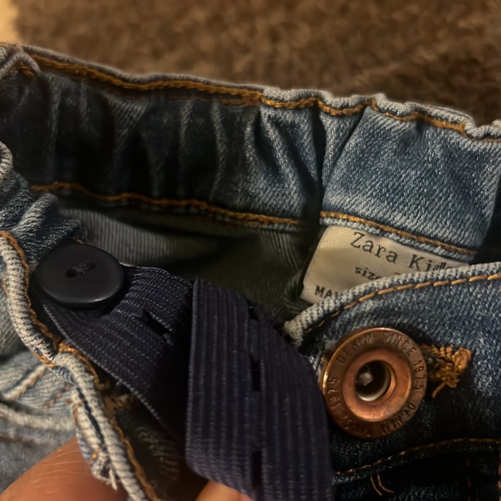 Stylish Ripped Jeans. - Picture 4 of 4